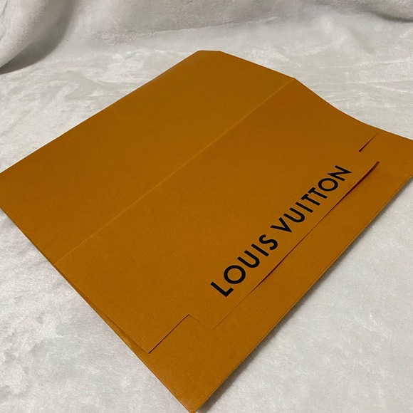 Louis Vuitton Envelope - Picture 9 of 9